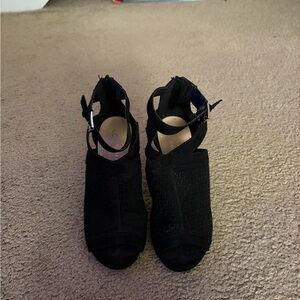 LC Lauren Conrad Black Peep-Toe Heels